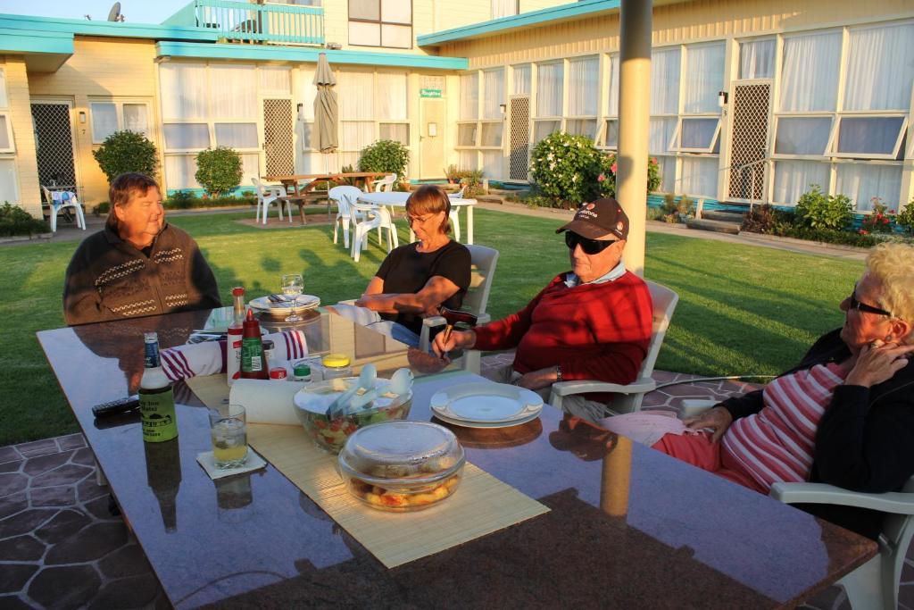 Mermaid Holiday Units Меримбула Екстер'єр фото